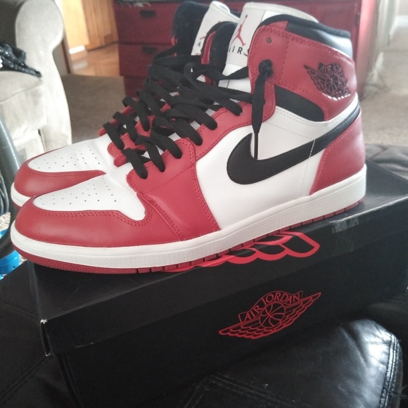 air jordan 1 chicago size 14